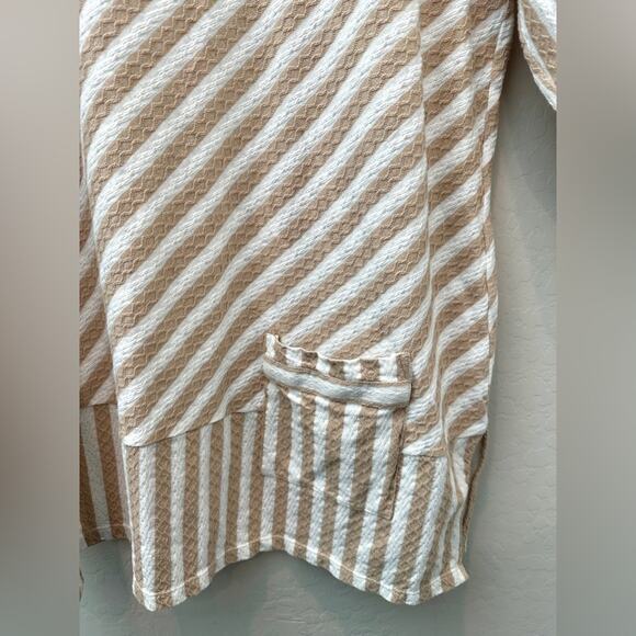 SOFT SURROUNDINGS Striped Cotton Tunic Top Beige White Textured Pocket | Size 2X - Picture 4 of 7